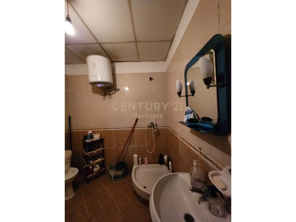 Tirane, jepet me qera apartament Kati 5, 92 m² 110.000 € 