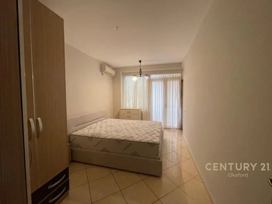 Tirane, jepet me qera apartament 2+1+Aneks+Ballkon Kati 4, 93 m² 700 € (Kopshti Zoologjik)