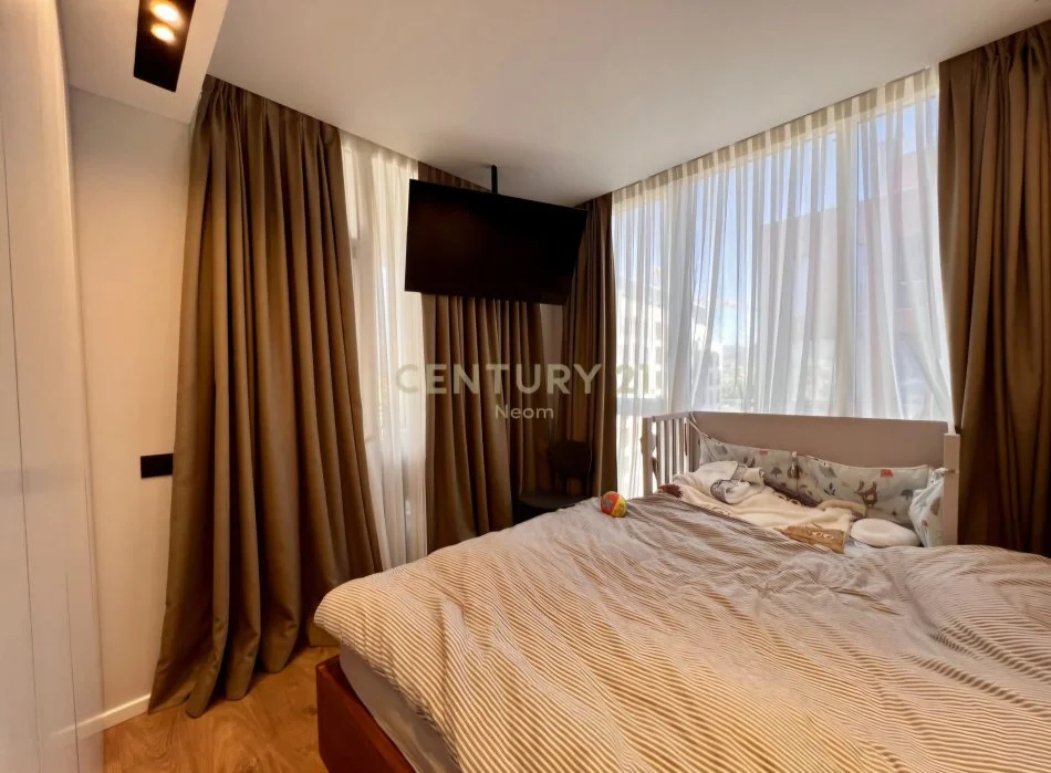 Tirane, shitet apartament 2+1 , 100 m² 255.000 € (Bulevardi I Ri)