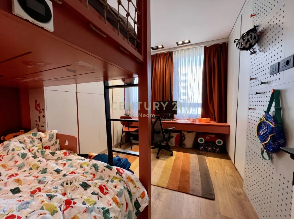 Tirane, shitet apartament 2+1 , 100 m² 255.000 € (Bulevardi I Ri)