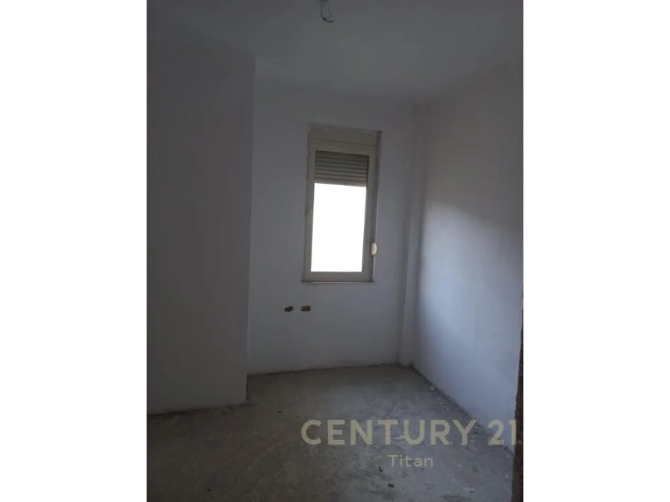 Tirane, shitet apartament 3+1 Kati 1, 113 m² 116.390 € 