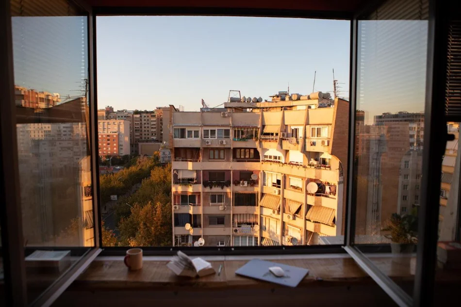 Tirane, jepet me qera apartament 2+1+Ballkon Kati 7, 112 m² 1.200 € (9 Kateshet, Qender, Tirane)