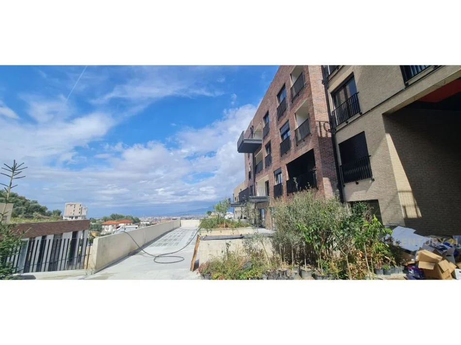 Tirane, shitet 1+1 , 81 m² 115.000 € (Kodra e Diellit)
