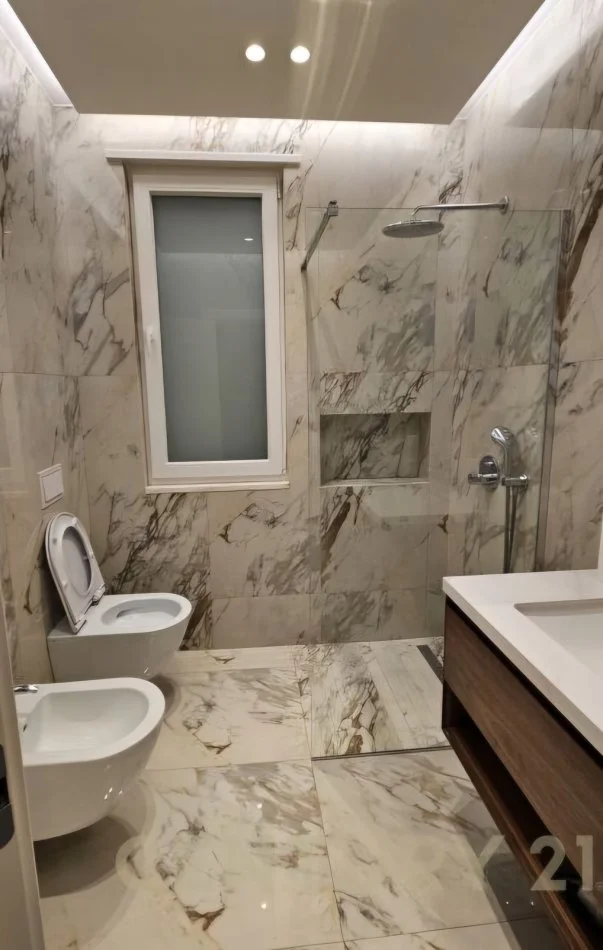 Tirane, shitet apartament 3+1 , 171 m² 390.000 € (Don Bosko)