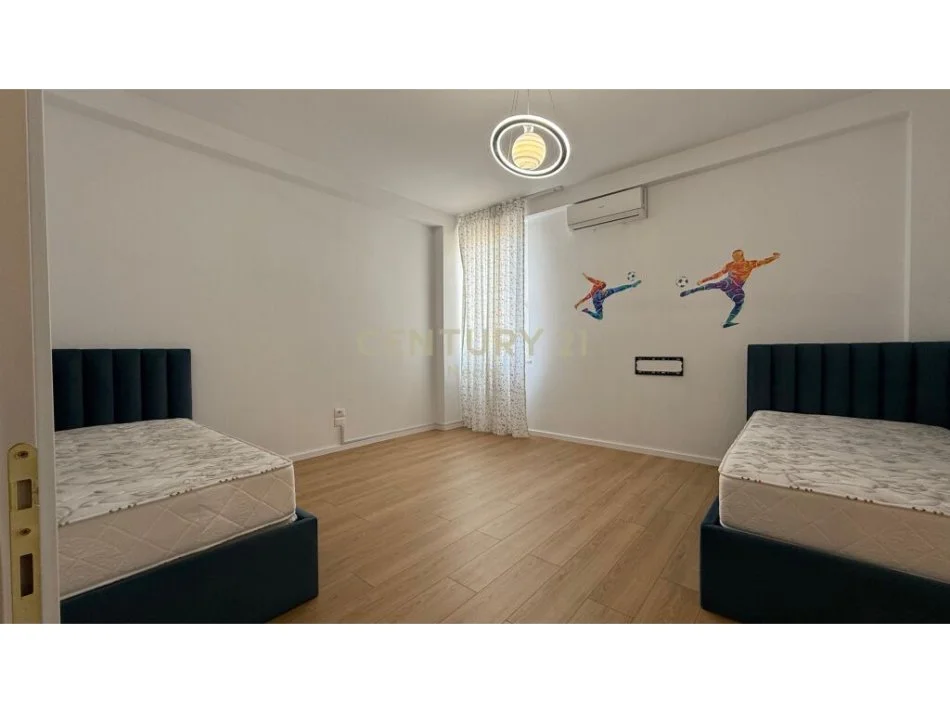 Tirane, jepet me qera apartament 2+1+Ballkon Kati 9, 130 m² 1.500 € (Ish Blloku - Neom107621)