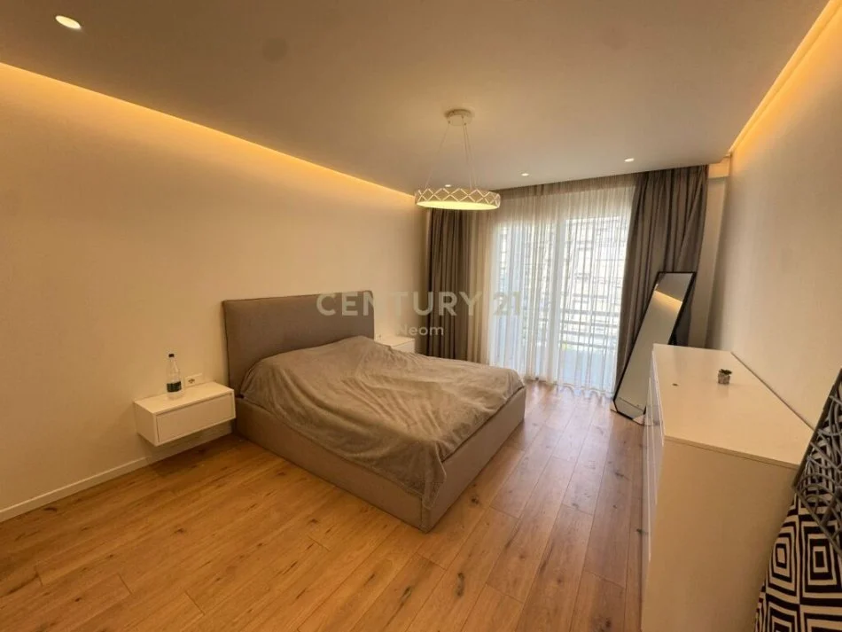 Tirane, shitet 2+1+Ballkon Kati 4, 136 m² 340.000 € (TISH DAHIA)