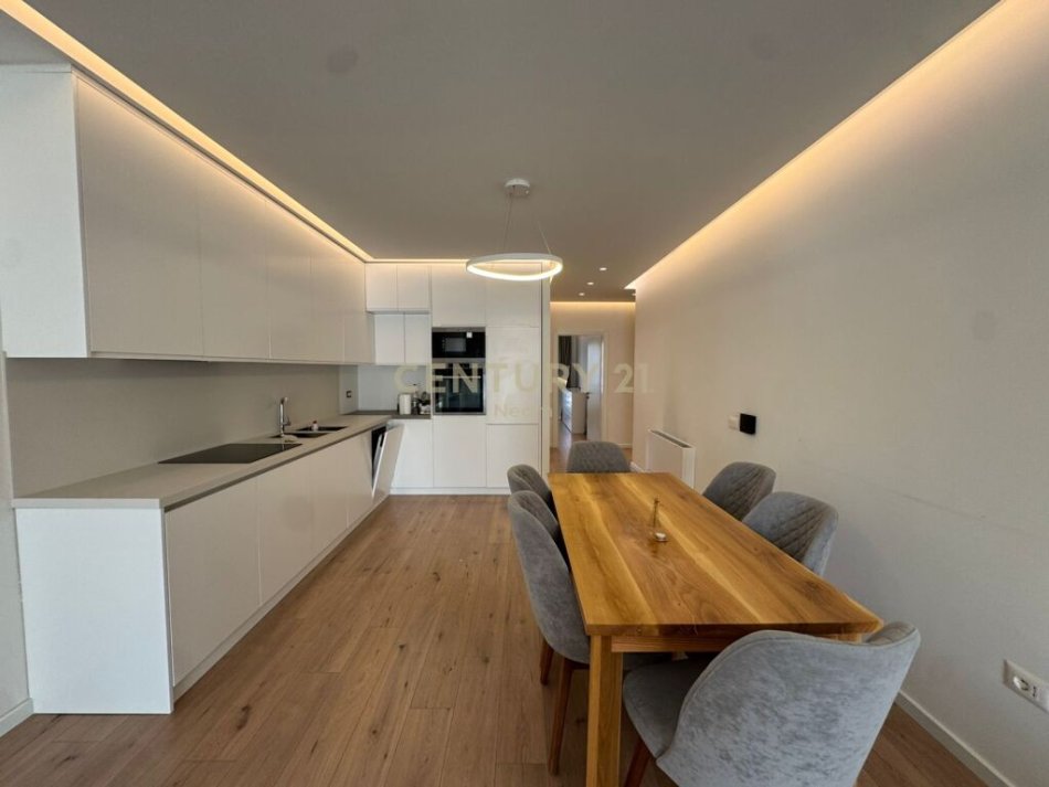 Tirane, shitet apartament 2+1+Aneks+Ballkon Kati 4, 136 m² 340.000 € (Neom107854)