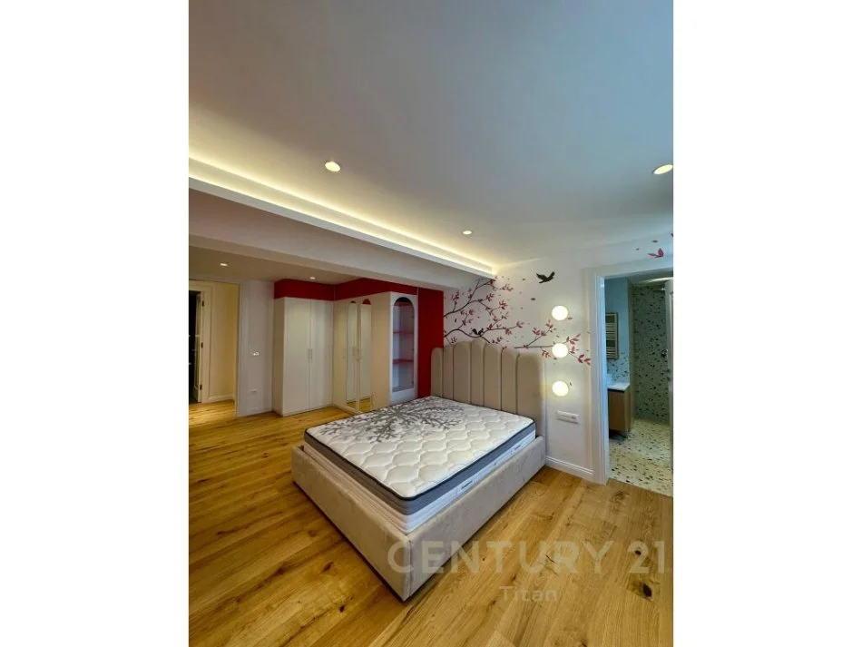 Tirane, shitet apartament+verande | Penthouse 3+1+Ballkon Kati 5, 300 m² (Liqeni i thate)