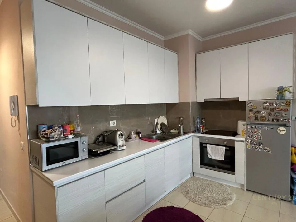 Tirane, jepet me qera apartament 1+1 Kati 12, 71 m² 550 € (Jordan Misja)