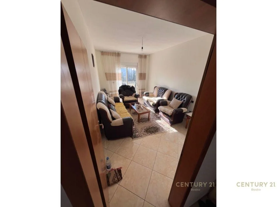 Fier, shitet apartament 2+1+Ballkon Kati 4, 105 m² 82.000 € (Kupola Fier)