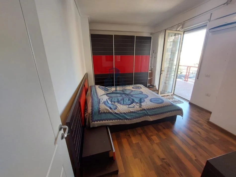 Tirane, shitet apartament 2+1+Ballkon Kati 5, 118 m² 192.000 € (Don Bosko)