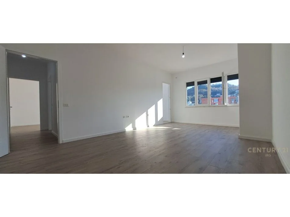 Tirane, shitet 2+1+Ballkon Kati 4, 97 m² 141.000 € (rruga thoma koxhaj)