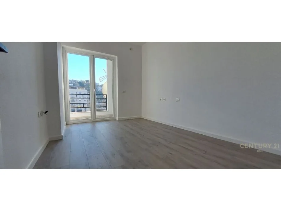 Tirane, shitet 2+1+Ballkon Kati 4, 97 m² 141.000 € (rruga thoma koxhaj)