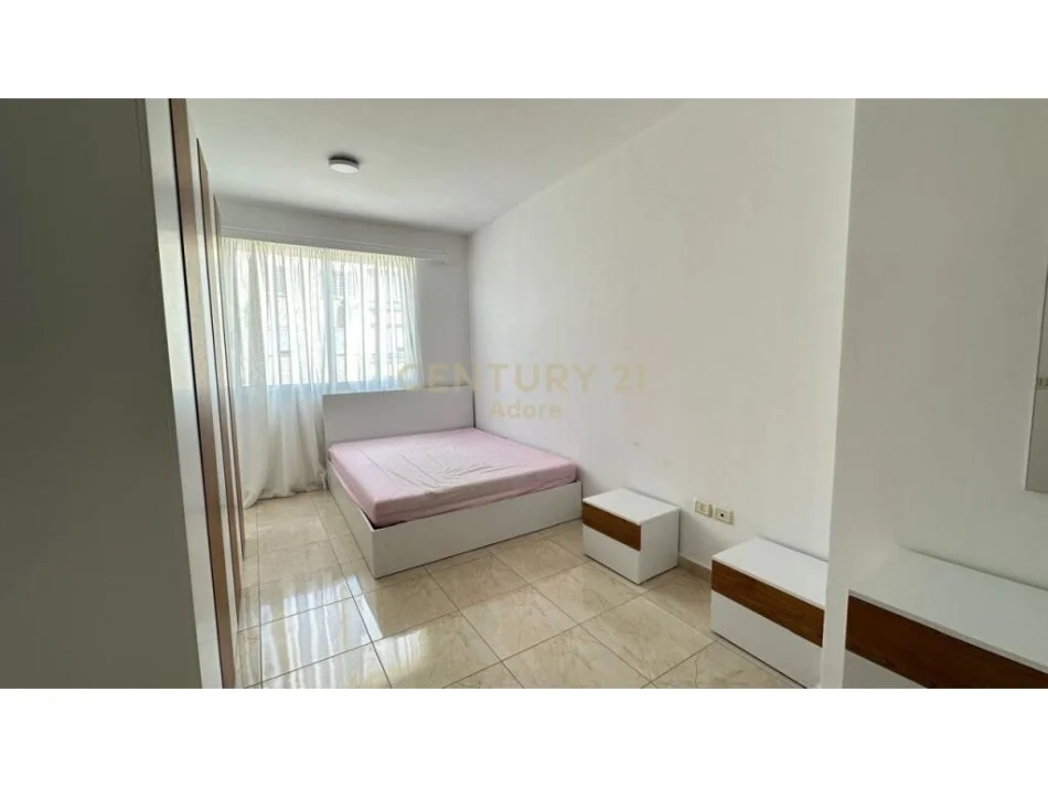 Tirane, jepet me qera apartament 2+1 Kati 7, 90 m² 450 € (Astir)