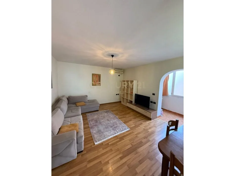 Tirane, jepet me qera apartament duplex 1+1 Kati 4, 60 m² 450 € (Shkolla e Baletit)