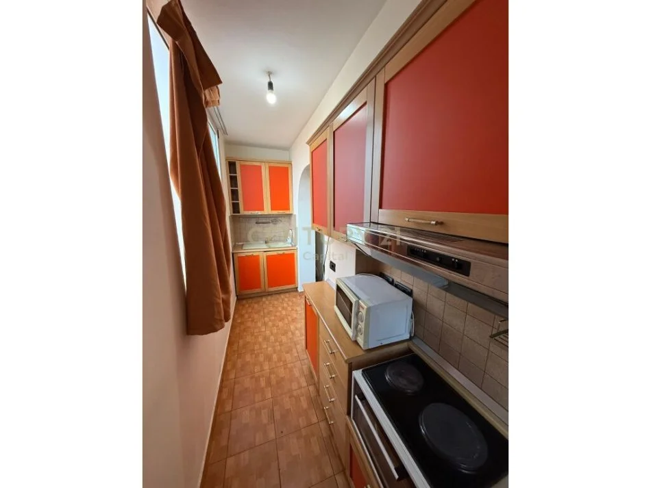 Tirane, jepet me qera apartament duplex 1+1 Kati 4, 60 m² 450 € (Shkolla e Baletit)