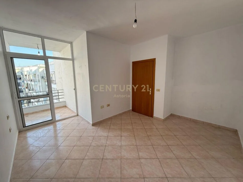 Tirane, shitet apartament Kati 8, 90 m² 108.000 € 