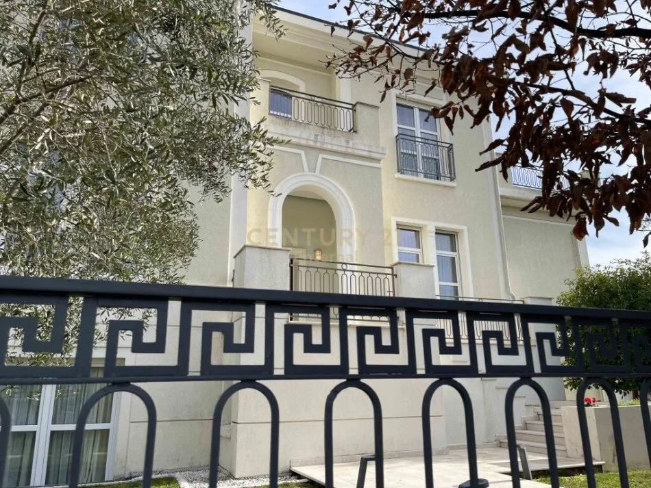 Tirane, jepet me qera Vile 3 Katshe Kati 4, 950 m² 5.000 € (Lundër)