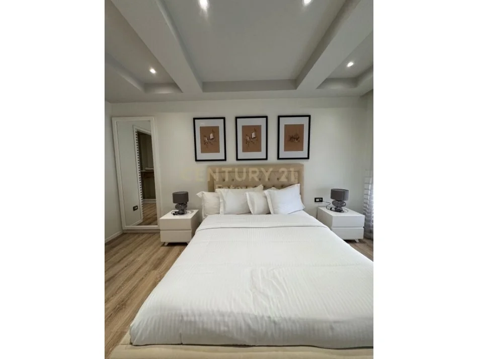 Tirane, jepet me qera apartament 2+1+Ballkon Kati 4, 110 m² 1.500 € (Rruga e kosovareve)