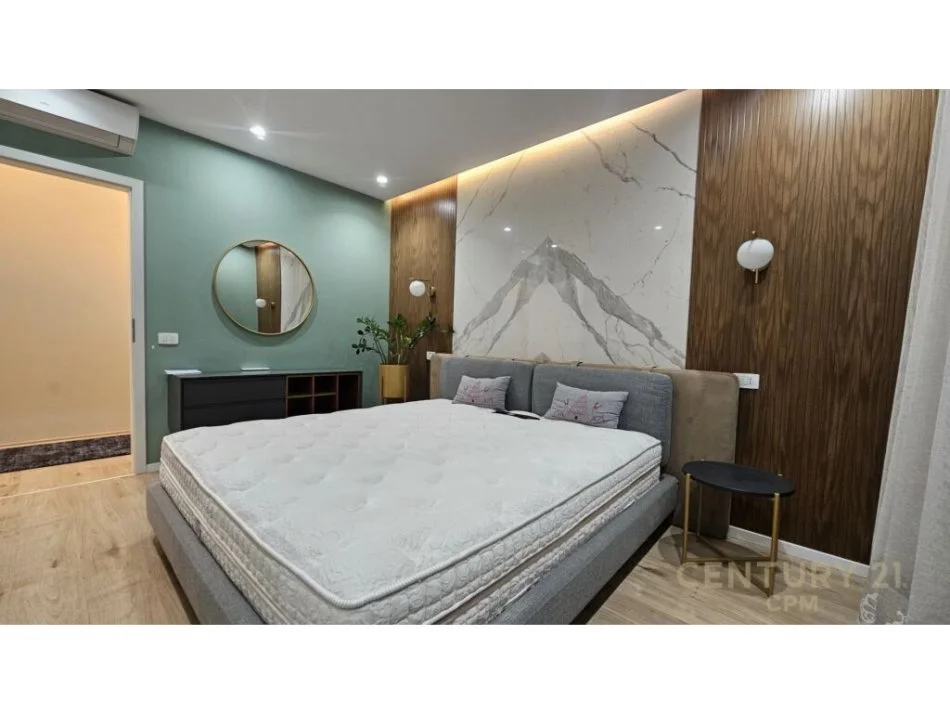Tirane, shitet apartament 2+1 Kati 9, 93 m² 245.000 € (21 dhjetori)