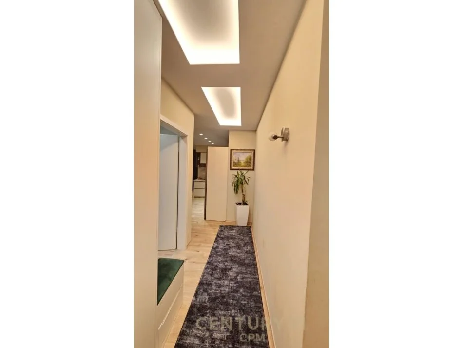 Tirane, shitet apartament 2+1 Kati 9, 93 m² 245.000 € (21 dhjetori)