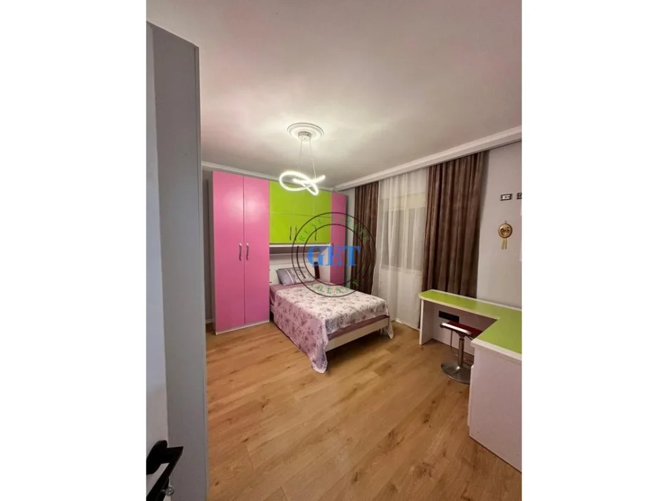 Durres, shitet apartament 3+1 Kati 7, 148 m² 200.000 € (Tregu fruta perimeve)