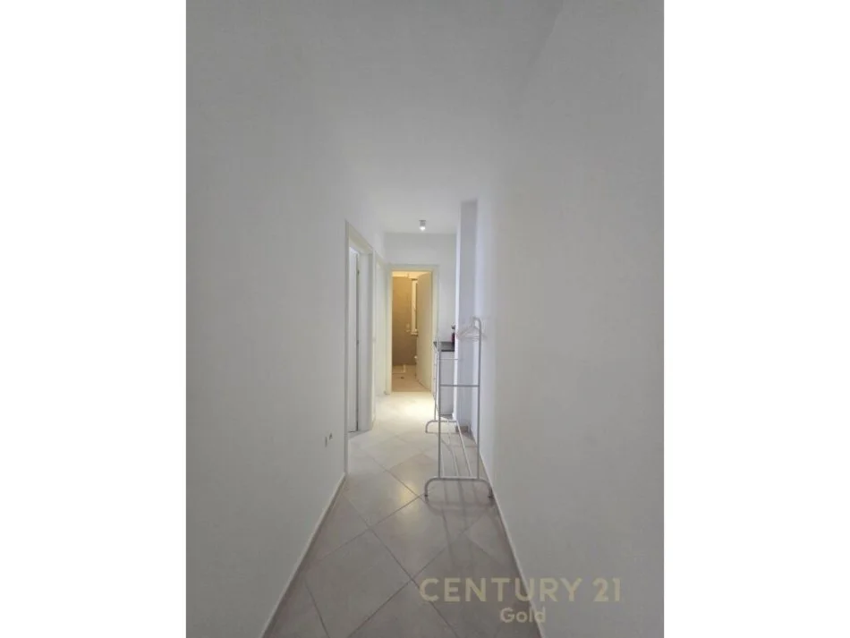 Durres, shitet apartament 2+1+Ballkon Kati 2, 82 m² 205.000 € (GJIRI I LALZIT)