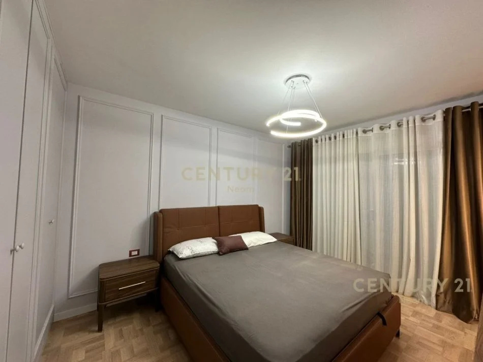 Tirane, jepet me qera apartament 1+1+Aneks+Ballkon Kati 2, 110 m² 1.200 € (Neom108355)