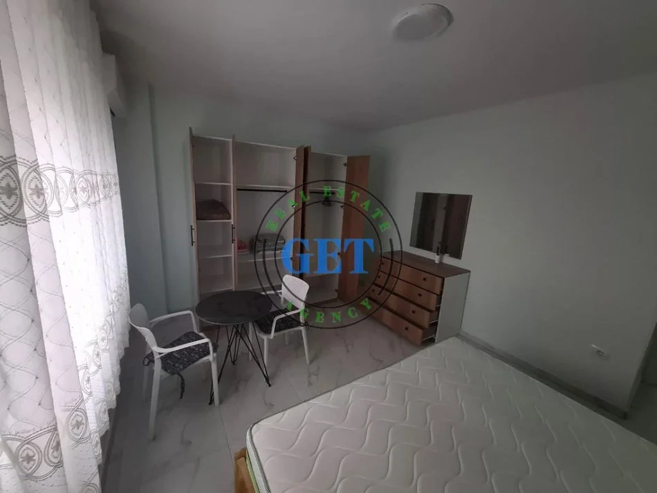 Durres, jepet me qera apartament 3+1 Kati 8, 80 m² 600 € (Qendra Tregtare Galaktik)