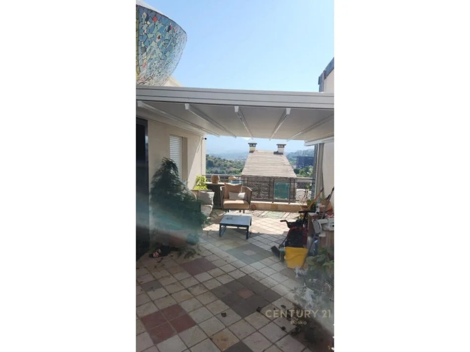 Tirane, shitet apartament duplex Dublex Kati 1, 189 m² 400.000 € 