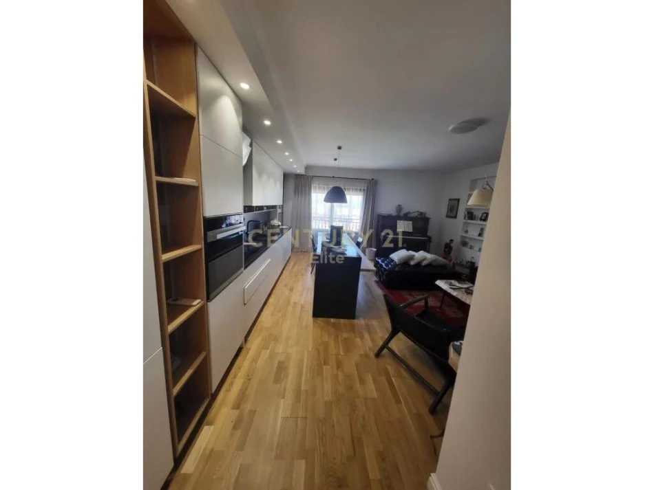 Tirane, shitet apartament 2+1 Kati 8, 103 m² 350.000 € (Bulevardi i Ri)