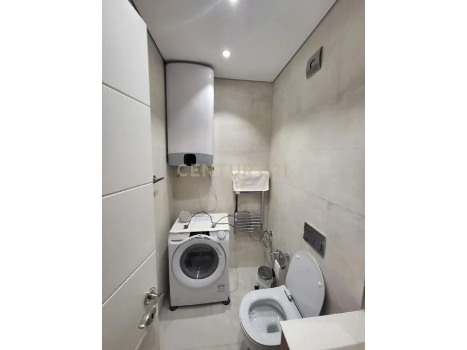 Tirane, shitet apartament 2+1 Kati 8, 103 m² 350.000 € 