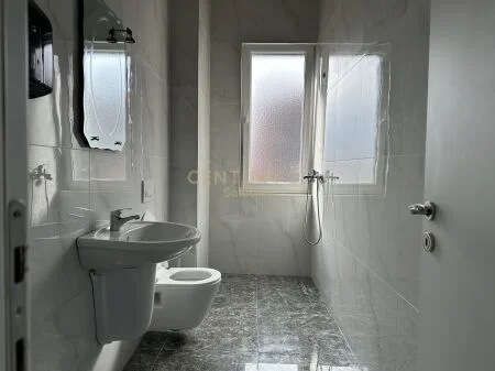 Tirane, shitet apartament 2+1+Ballkon Kati 6, 110 m² 285.000 € (rruga sali butka)
