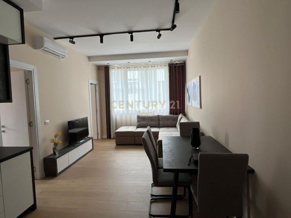 Tirane, shitet apartament 2+1+Ballkon Kati 7, 78 m² 143.000 € (Laprake.)
