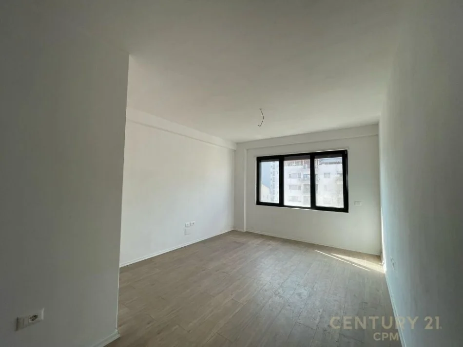 Tirane, shitet apartament 2+1 Kati 3, 105 m² 247.000 € (Hoxha Tasim)