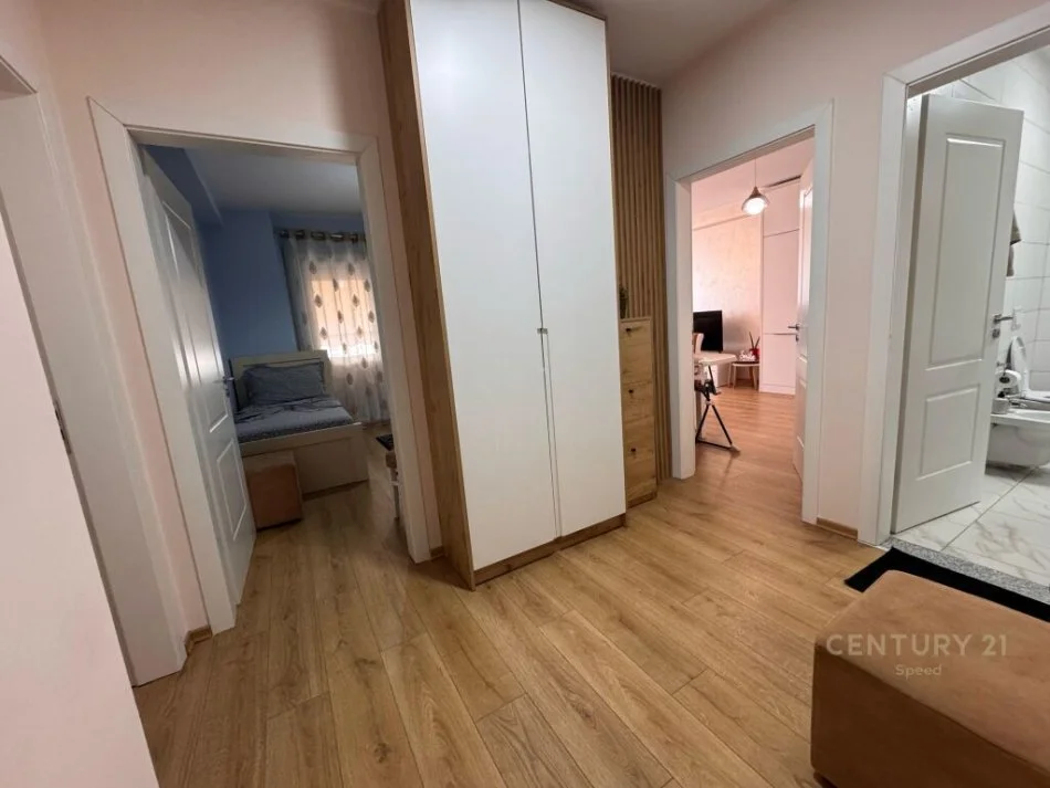 Tirane, jepet me qera apartament 2+1 Kati 6, 87 m² 650 € (Rruga 5 Maji)