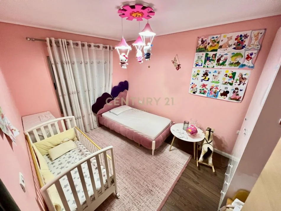 Tirane, jepet me qera apartament 3+1+Aneks+Ballkon Kati 4, 120 m² 580 € (Neom108830)