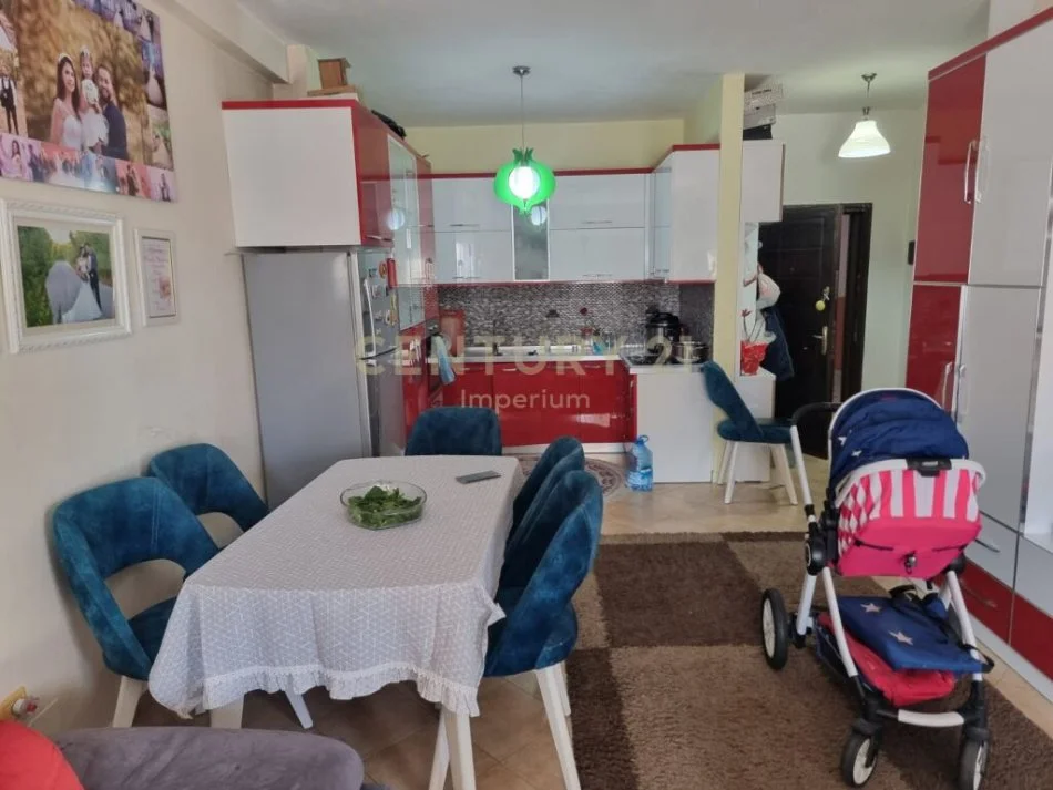 Tirane, shitet apartament Kati 6, 79 m² 98.300 €
