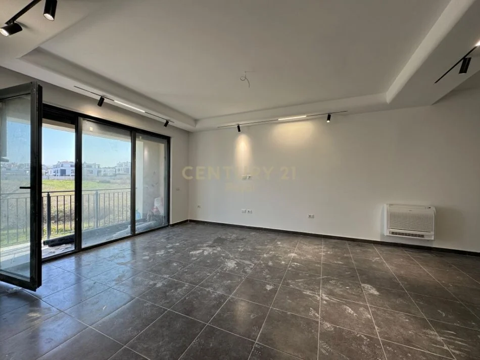 Tirane, shitet apartament 3+1 Kati 2, 147 m² 286.650 € 
