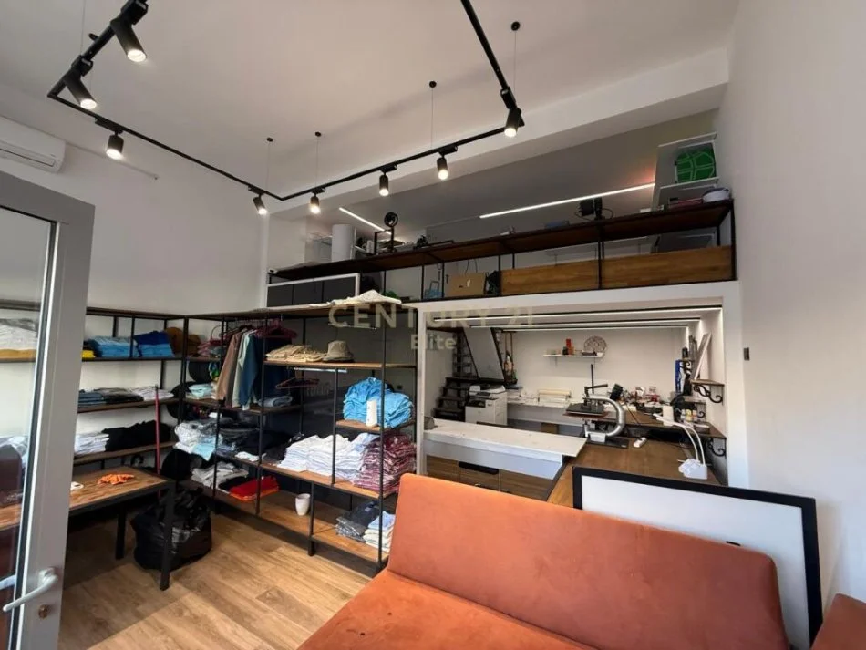 Tirane, shitet ambjent biznesi Kati 1, 65 m² 115.000 € (Oxhaku)
