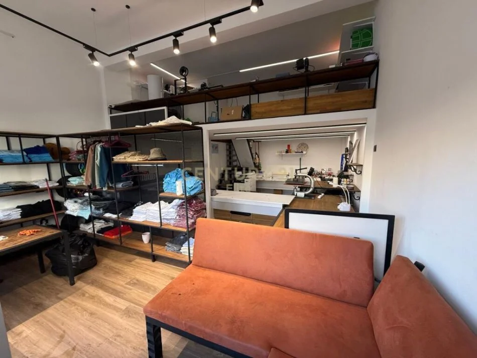 Tirane, shitet ambjent biznesi Kati 1, 65 m² 115.000 € (Oxhaku)