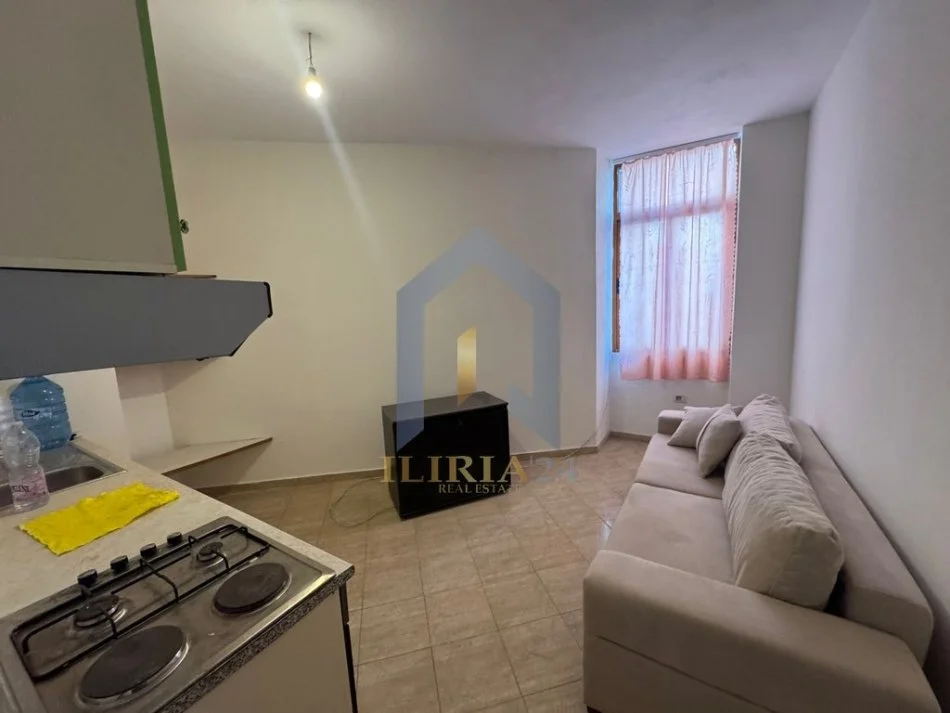 Tirane, shitet apartament 1+1 Kati 3, 46 m² 59.500 € (Apartament 1+1 per shitje ne “Kombinat”)
