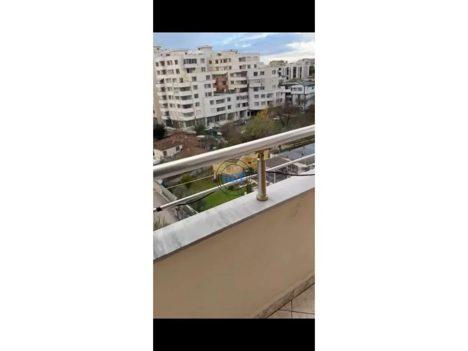 Durres, jepet me qera garsonier 1+1 , 50 m² 220 € 