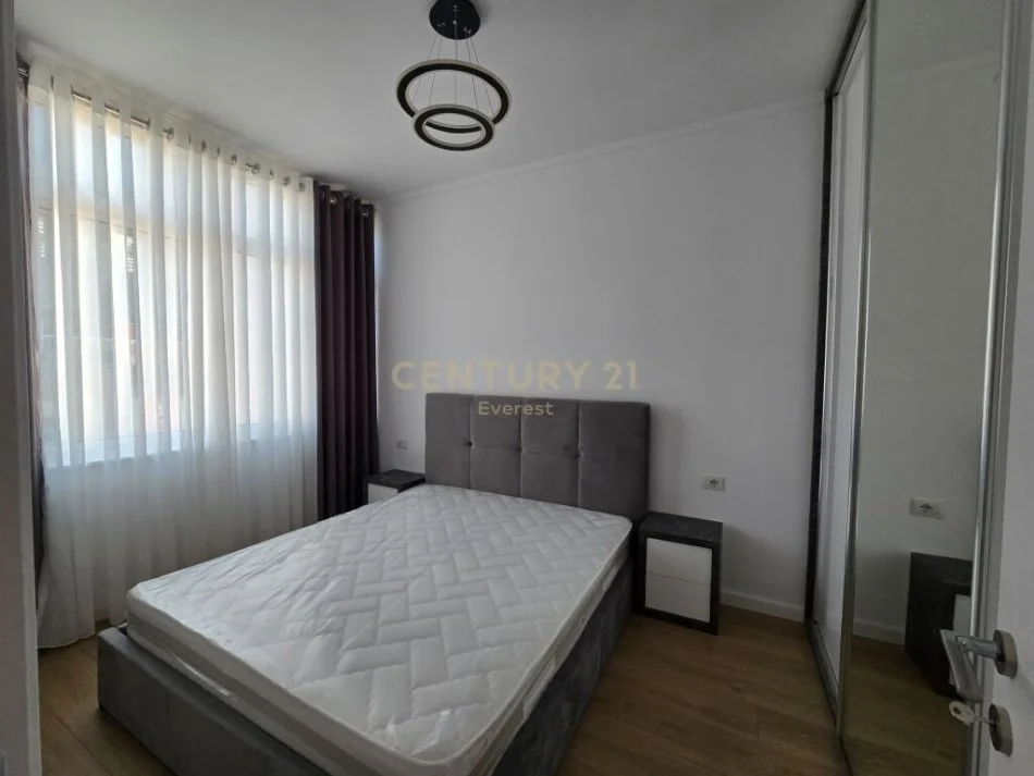Tirane, shitet apartament 2+1+Ballkon Kati 7, 96 m² 148.000 € (LAPRAKE)