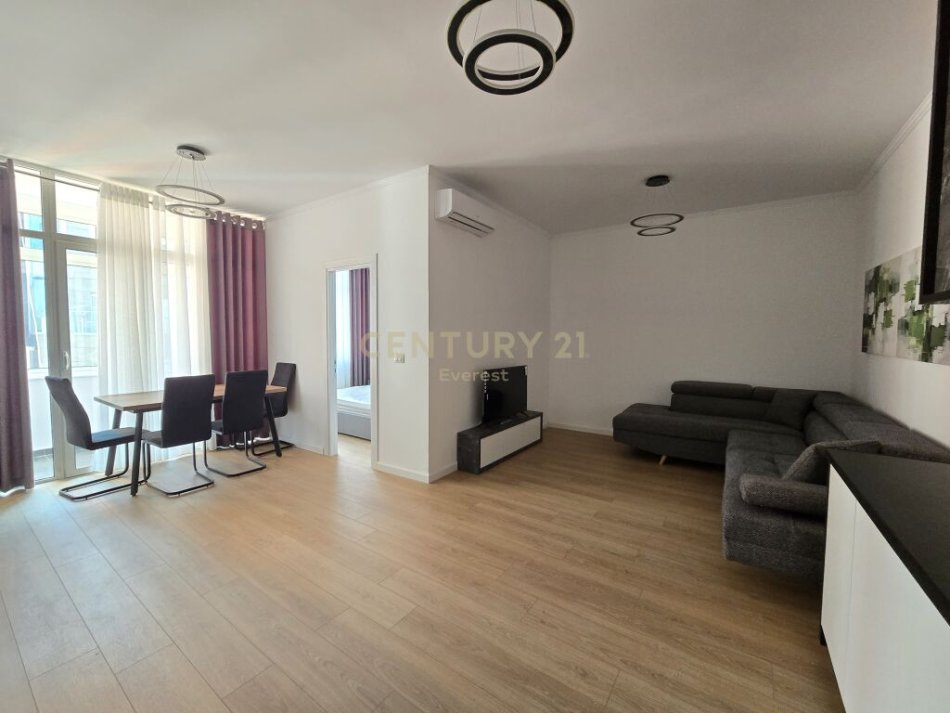 Tirane, shitet apartament 2+1+Ballkon Kati 7, 96 m² 148.000 € (LAPRAKE)