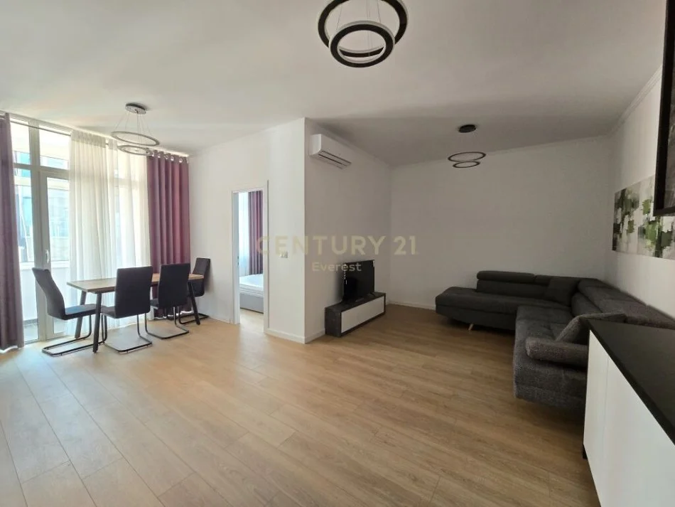 Tirane, shitet apartament 2+1+Aneks+Ballkon Kati 7, 96 m² 148.000 € (Laprak prane ProCredit Bank)