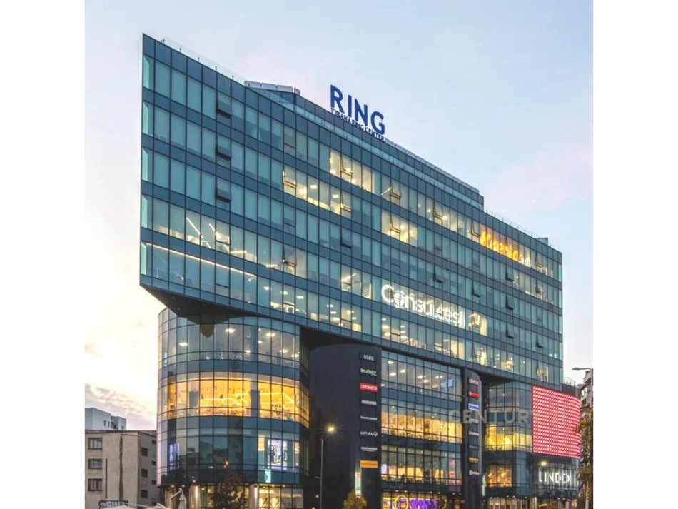 Tirane, jepet me qera apartament 3+1+Ballkon Kati 7, 170 m² 2.500 € (Zogu i Zi)