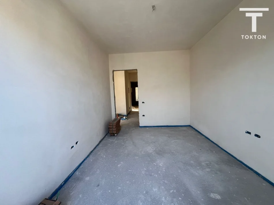 Tirane, shitet apartament 2+1+Ballkon Kati 7, 123 m² 176.000 € (Ali Demi)