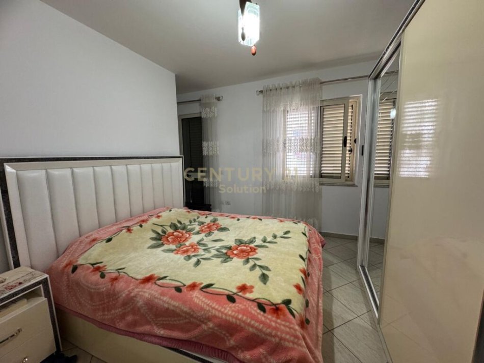 Tirane, jap me qera 2+1 Kati 4, 97 m² 430 € (rruga 3 deshmoret)