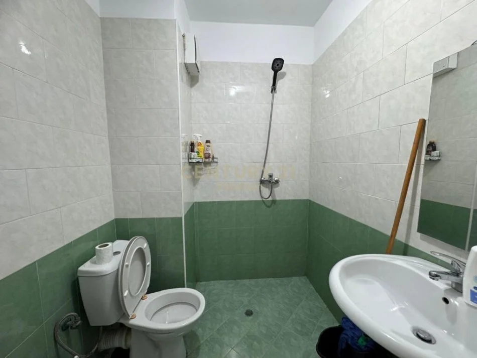 Tirane, jap me qera 2+1 Kati 4, 97 m² 430 € (rruga 3 deshmoret)